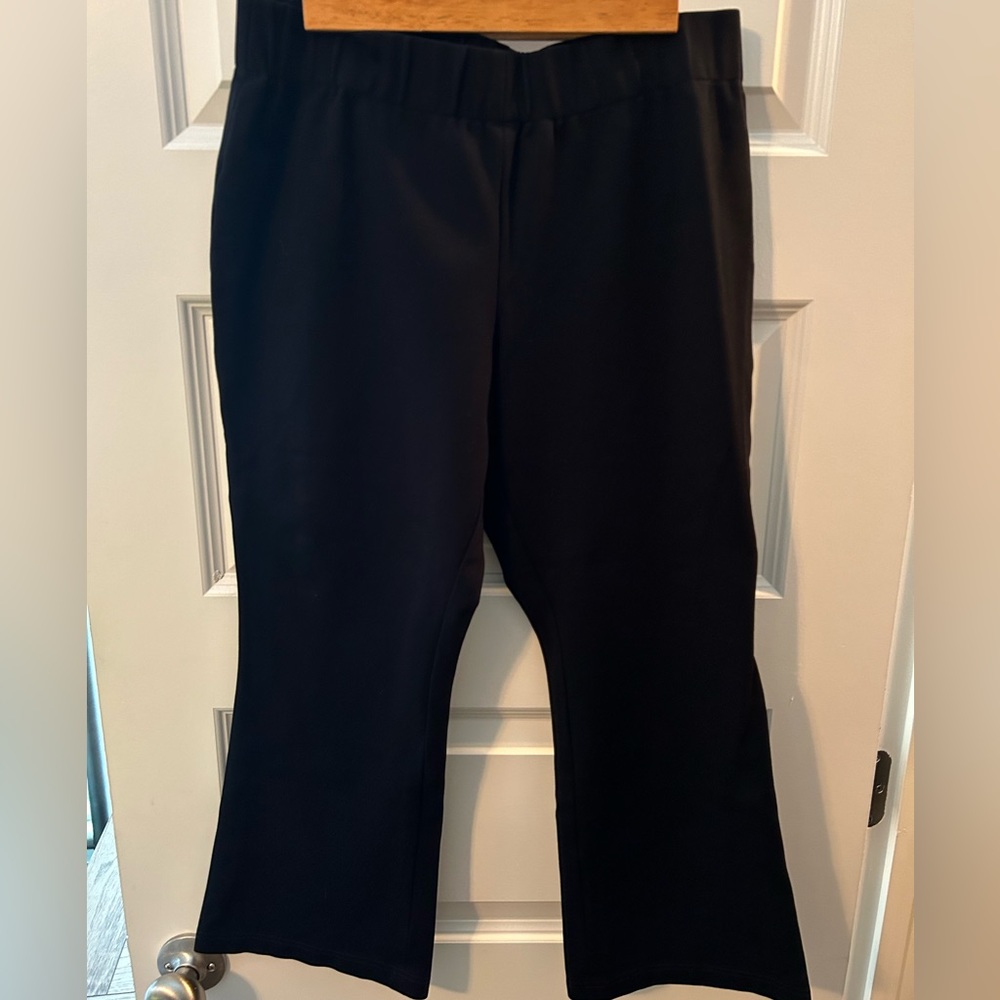 Ann Mashburn Ankle Flare Crop Pants